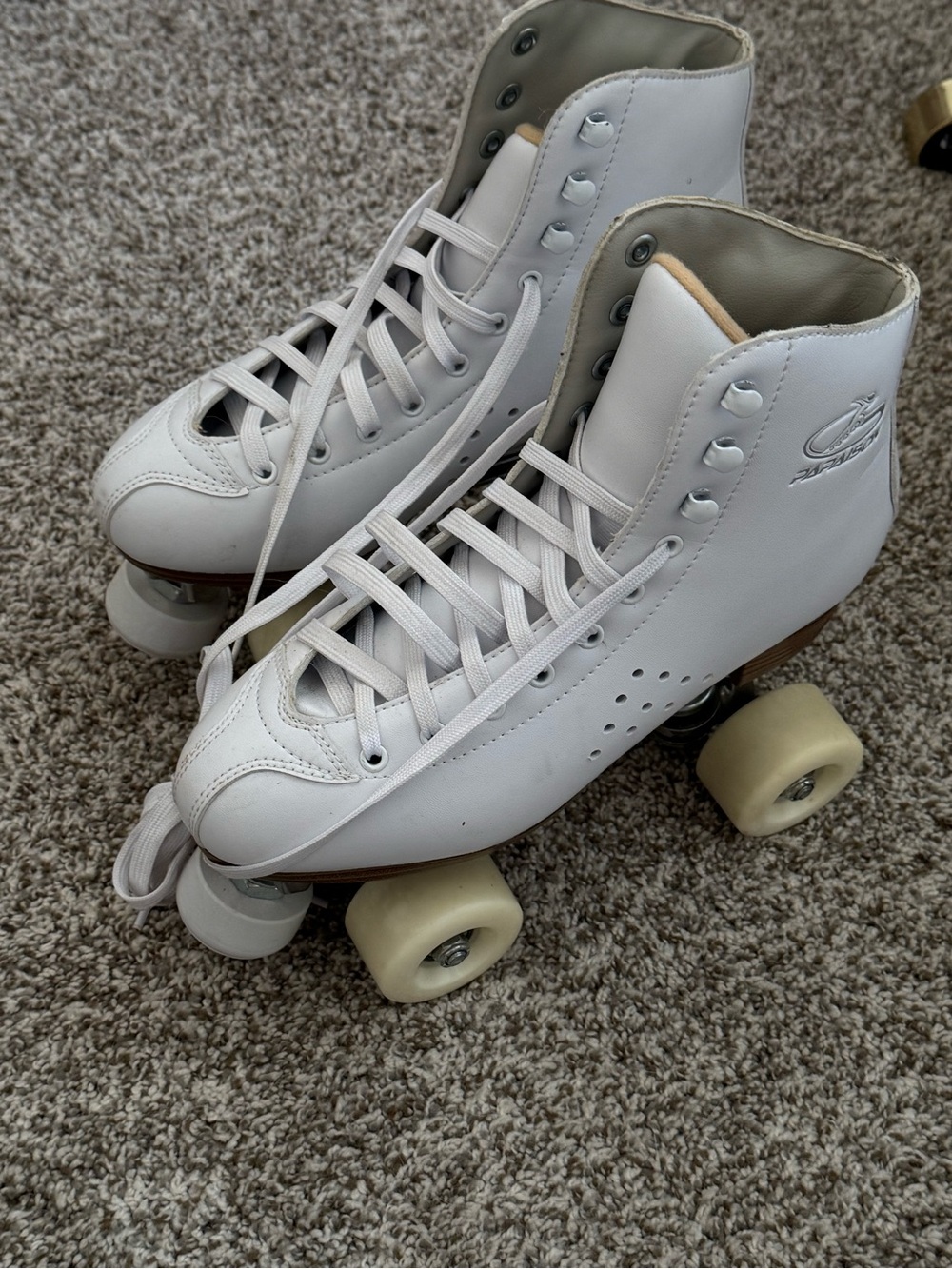 White Classic Women’s Roller Skates